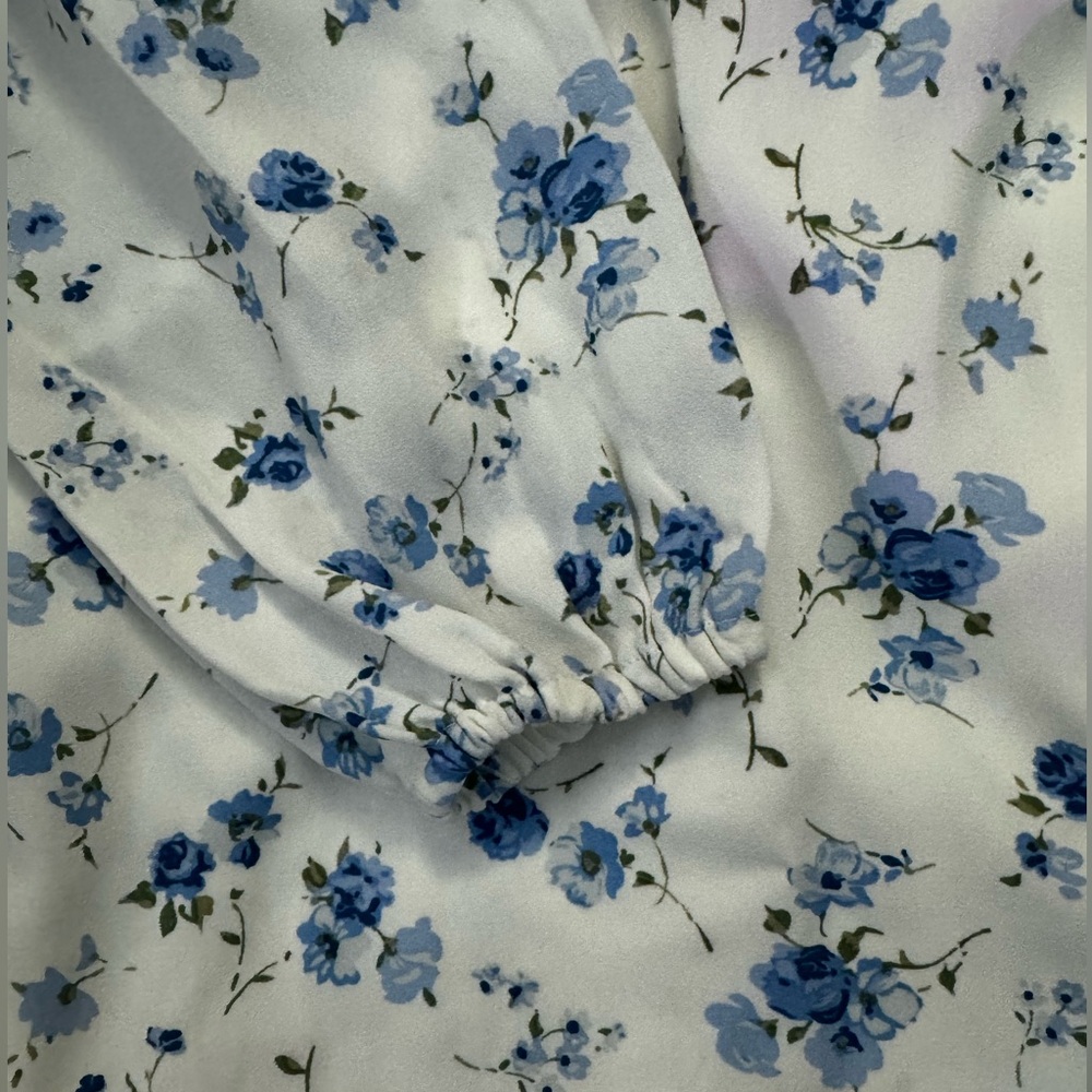 Hollister long sleeve flower print dress